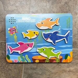 Pinkfong Baby Shark Ocean Adventure Puzzle - Blue, Pink, Yellow, Green